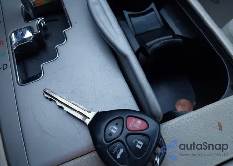 2011 Toyota Camry Le z USA, uszkodzony, nr VIN 4T1BF3EK0BU766613